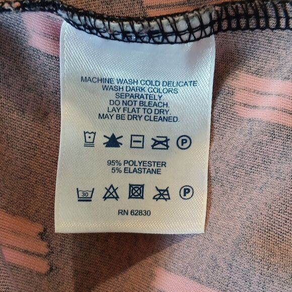 Lands' End Black and Pink Soft Knit Dress. Classic, Feminine, Career. - Picture 9 of 10